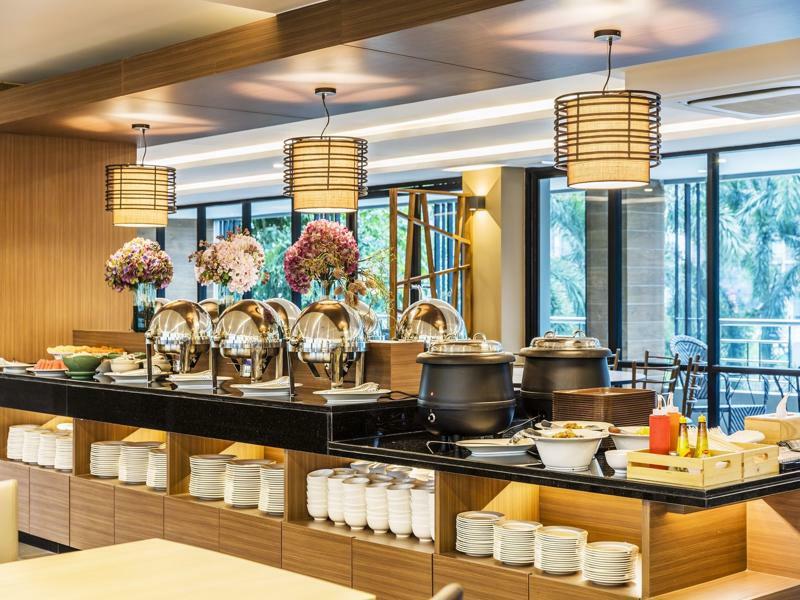 Livotel Hotel Hua Mak Bangkok Exteriör bild