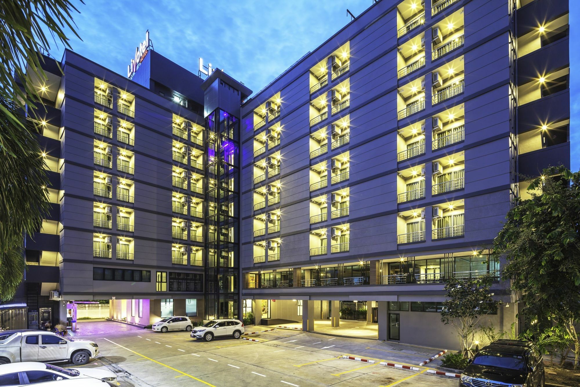 Livotel Hotel Hua Mak Bangkok Exteriör bild