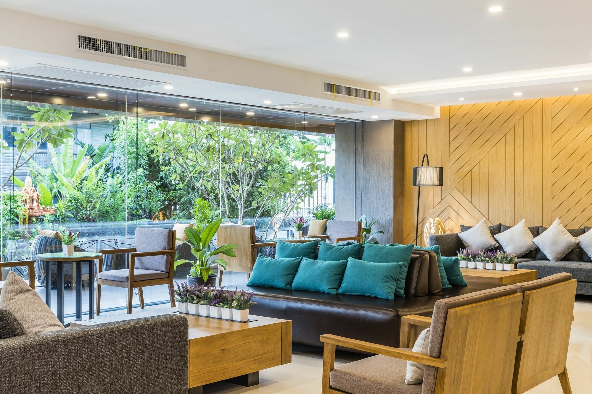 Livotel Hotel Hua Mak Bangkok Exteriör bild